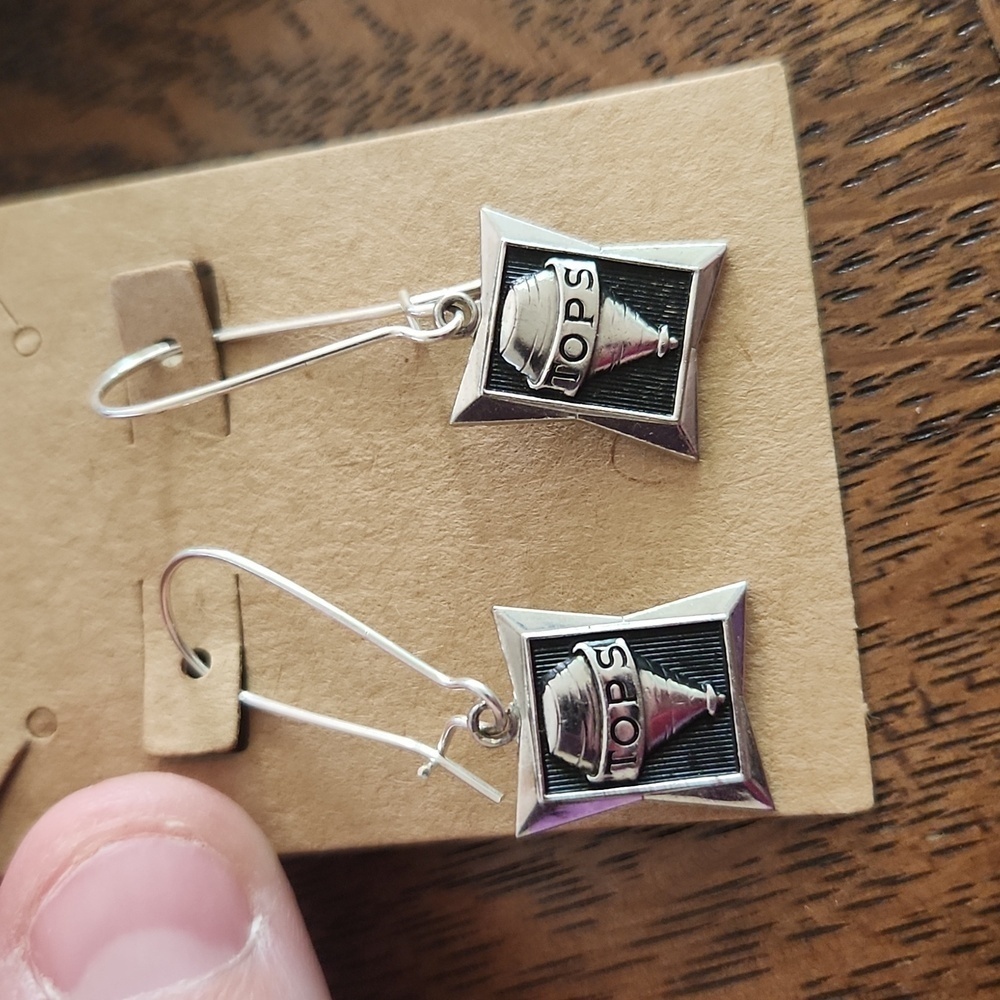 TOPS silver toned earrings‎